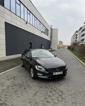 Volvo V60 cena 53750 przebieg: 229772, rok produkcji 2014 z Warszawa małe 79